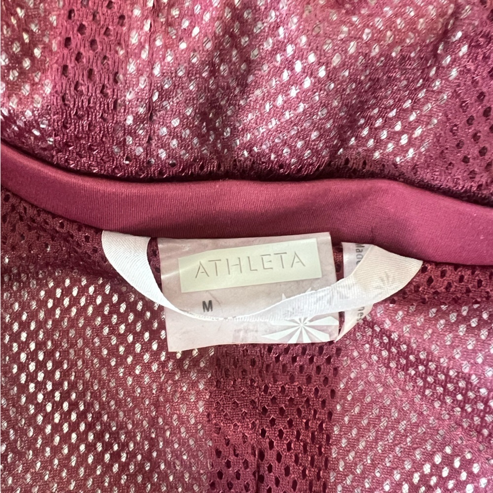Athleta Women’s Magnetic Closure Long Trench in Magenta, size M - Picture 7 of 12